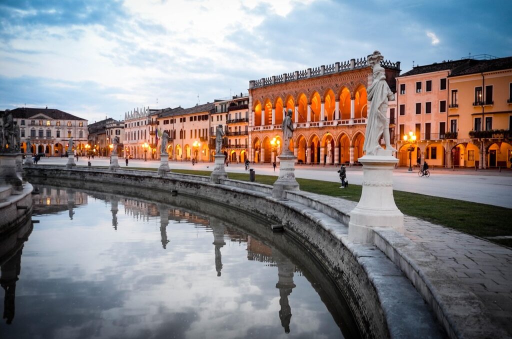 architecture, travel, city, waters, heaven, tourism, building, panorama, bridge, flow, reflection, urban, panoramic image, old, sightseeing, urban landscape, house, italy, padua, padua, padua, padua, padua, padua